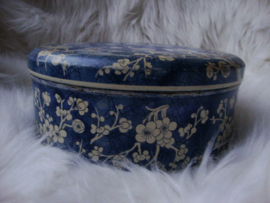 Trommel Baret Ware Engeland - blauw/wit bloemetjes - VERKOCHT