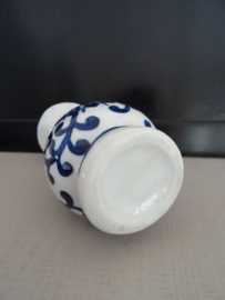 Vaasje blauw/wit - VERKOCHT