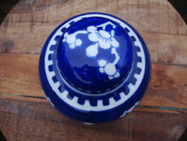 Gemberpotje prunus - blauw wit - VERKOCHT