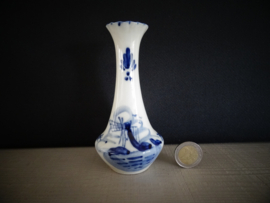 Klein vaasje Delfts blauw - handpainted - VERKOCHT