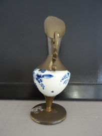 Oud kannetje - messing of koper met Delfts blauw - VERKOCHT