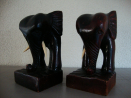Vintage boekensteunen olifant - hout - VERKOCHT