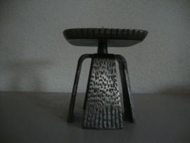 Metalen kandelaar - VERKOCHT