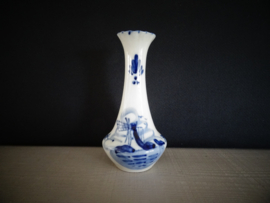 Klein vaasje Delfts blauw - handpainted - VERKOCHT