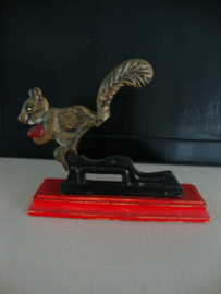 Vintage notenkraker eekhoorn - VERKOCHT