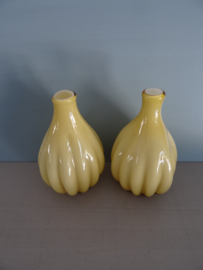 Glazen vaasje - geel / beige - VERKOCHT