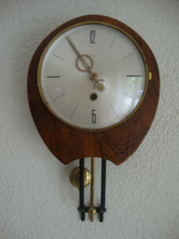 Vintage klok wandklok met slinger - Orfac - VERKOCHT