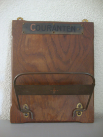 Oud krantenrek wandplank Couranten kranten - VERKOCHT