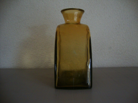 Zware glazen vaas - geel glas - VERKOCHT