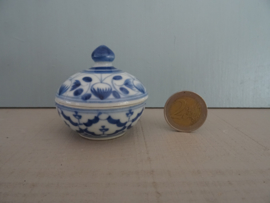 Klein dekselpotje blauw'/wit - VERKOCHT