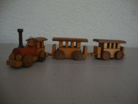 Houten trein treintje - vintage - VERKOCHT