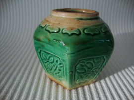 Groen klein gemberpotje - VERKOCHT