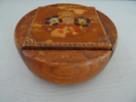 Houten doosje met bloemetjes - VERKOCHT