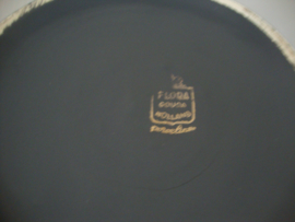 Schaaltje zwart/goud Flora Gouda Holland - VERKOCHT