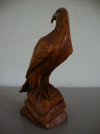 Beeldje houten roofvogel - VERKOCHT