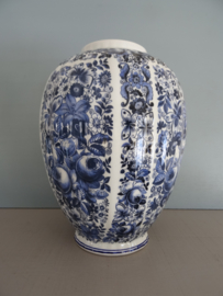 Dekselpot - vaas - blauw/wit - Italiaans - vlinders en bloem - VERKOCHT