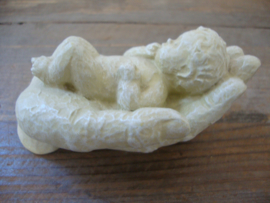 Beeldje baby op hand - Parastone - wit - VERKOCHT
