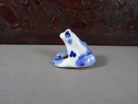 Letterbak figuurtje kikker - Delfts blauw - VERKOCHT