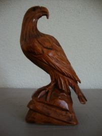 Beeldje houten roofvogel - VERKOCHT