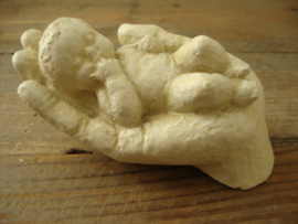 Beeldje baby op hand - VERKOCHT