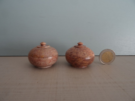 Set van 2 speksteen potjes - zoutpotjes - VERKOCHT