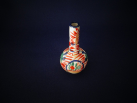 Antiek Japans imari vaasje - miniatuur