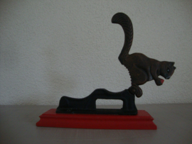 Notenkraker eekhoorn - VERKOCHT