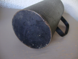 Oude liter beker - zwart - 1 liter - VERKOCHT