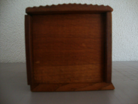 Houten kistje - dekenkistje - VERKOCHT