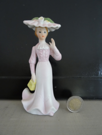 Beeldje vrouw - mat - biscuit porselein - VERKOCHT