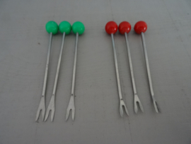 Vintage coctailprikkers - rood en groen