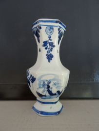 Vaasje - Delfts blauw - Hollands - handpainted - VERKOCHT