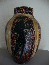 Grote vaas Beesel - Draak Terraco - VERKOCHT