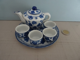 Miniatuur serviesje - blauw/wit