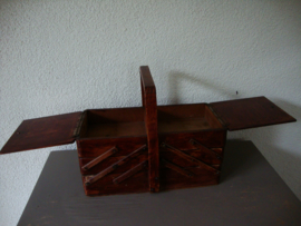 Oud houten naaikistje - VERKOCHT