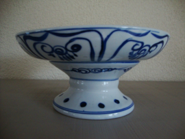 Schaal blauw/wit op voet - VERKOCHT