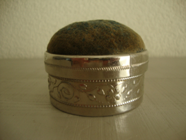 Oud naaigerei - VERKOCHT