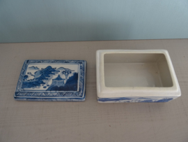 Chinees dekseldoosje - blauw/wit - VERKOCHT