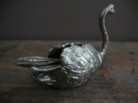 Zwaan met coctailprikkers - brocante - VERKOCHT