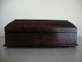 Houten kistje - pennendoos - VERKOCHT