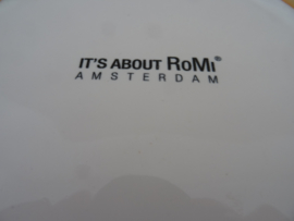 Twee kandelaren - wit - It's About RoMi - VERKOCHT
