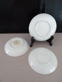 Drie porseleinen Imari schoteltjes - Japan - VERKOCHT
