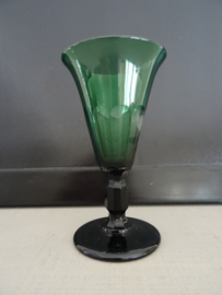 Antiek glas - groen - VERKOCHT