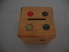 Houten dobbelsteen - spaarpot - vintage - VERKOCHT