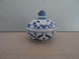 Klein dekselpotje blauw'/wit - VERKOCHT
