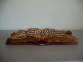 Religie - Boek aardewerk met tekst - VERKOCHT