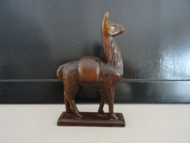 Houten beeldje alpaca - VERKOCHT