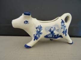 Melkkannetje koe - Delfts blauw - handbeschilderd - VERKOCHT