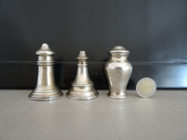 Zilveren strooibusjes - peper- en zoutstel - zilver - VERKOCHT
