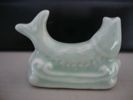 Eetstokjes houder - karper - celadon - VERKOCHT